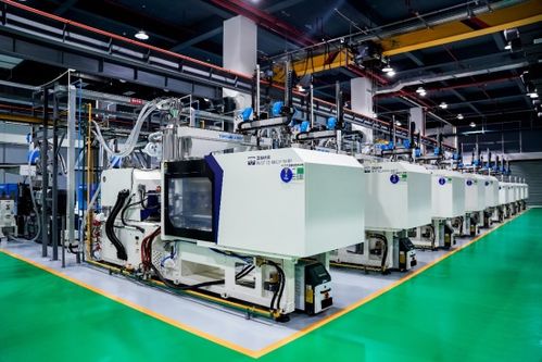 文化与科技双轮驱动 探访卡游未来工厂，感受技术进出口澎湃活力